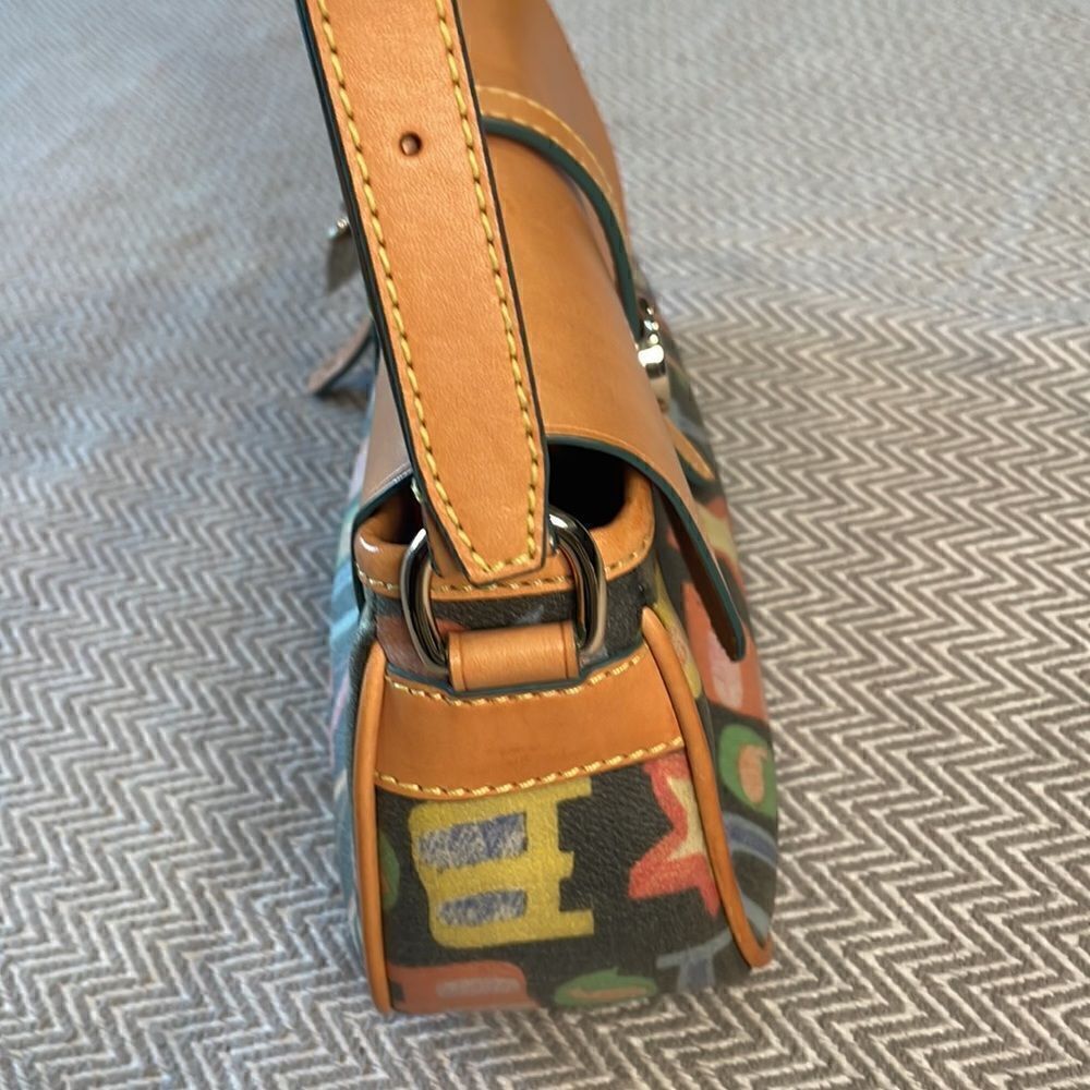 Dooney & Bourke Small Shoulder Bag East/West Flap Authentic - Picture 7 of 12